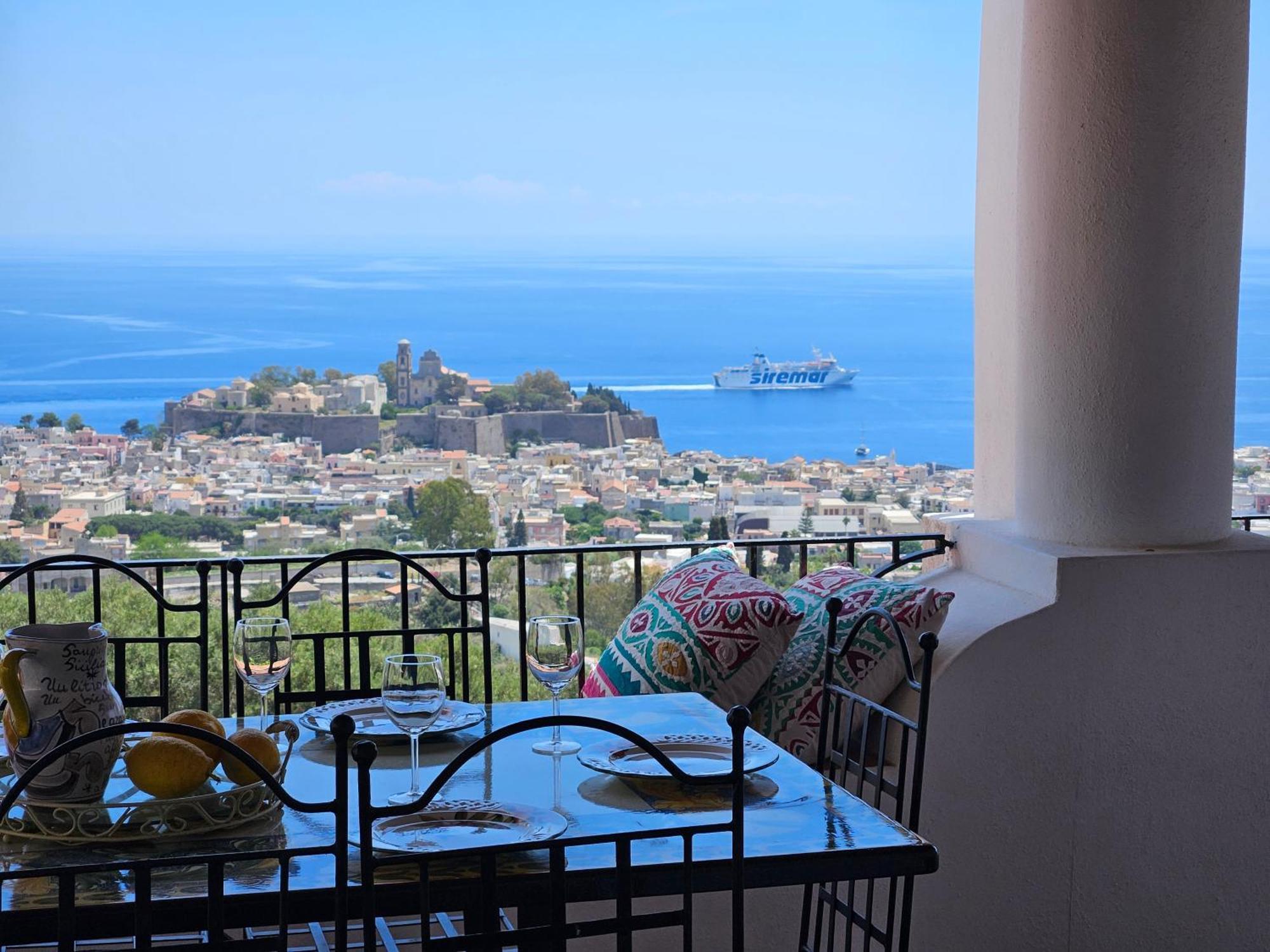 Villa Belvedere Lipari  Exteriör bild