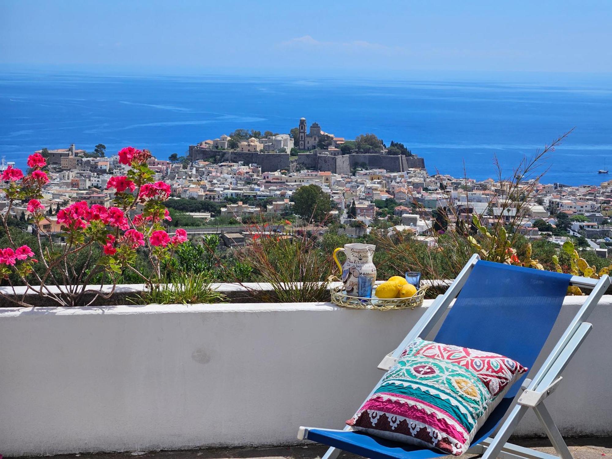 Villa Belvedere Lipari  Exteriör bild