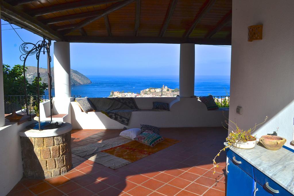Villa Belvedere Lipari  Exteriör bild
