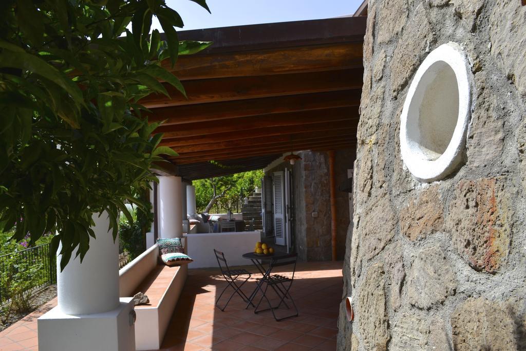 Villa Belvedere Lipari  Exteriör bild